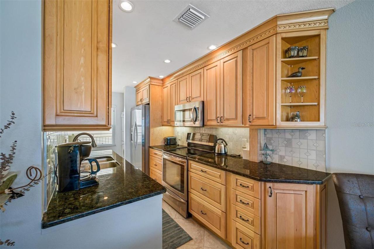 Oceanfront View Of Madeira Beach, Steps To The Beach - Madeira Norte Condo St. Pete Beach Exteriör bild